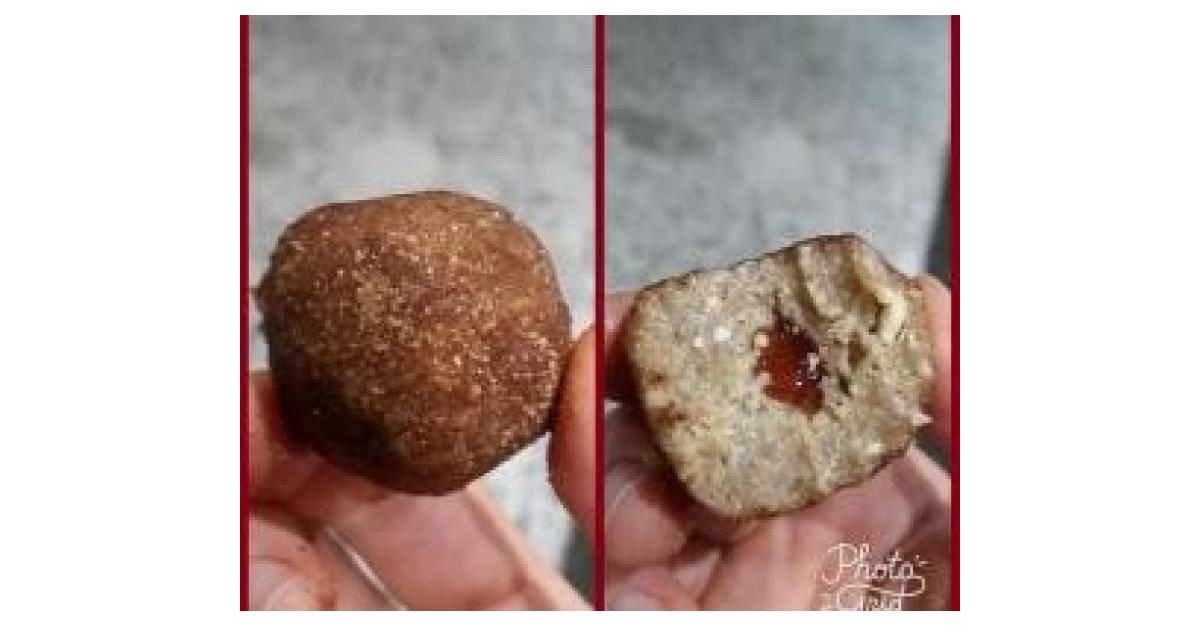 Raw vegan jam donut balls by anniedee. A Thermomix ® recipe in the