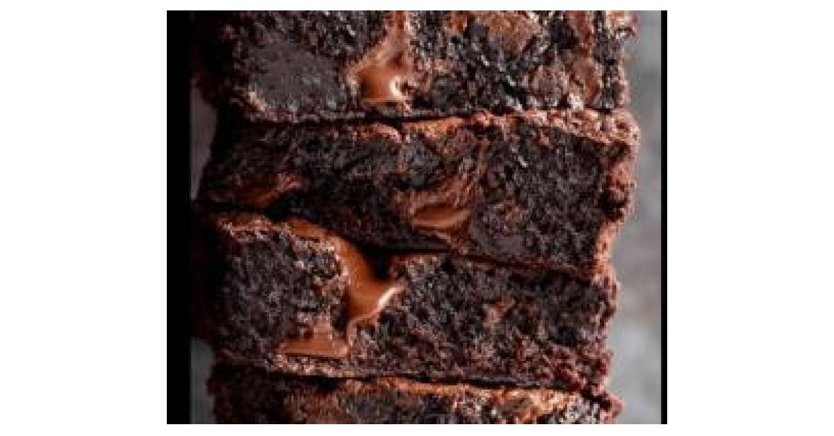 Fudgy Brownies by Erum. A Thermomix ® recipe in the category Baking