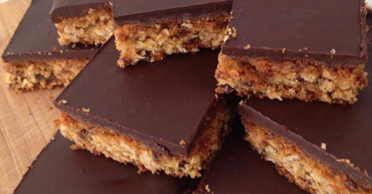 Choc Topped Anzac Slice by ArwensThermoPics on