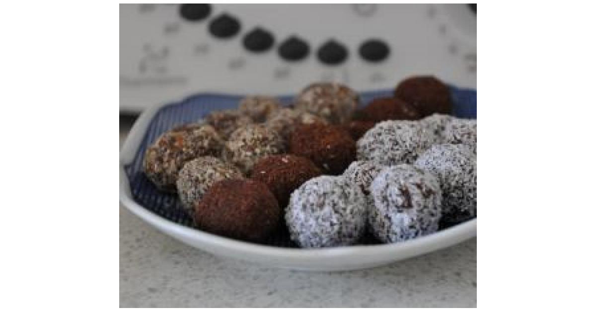 Fruit and Nut Chocolate Balls by Meagan. A Thermomix ® recipe in the
