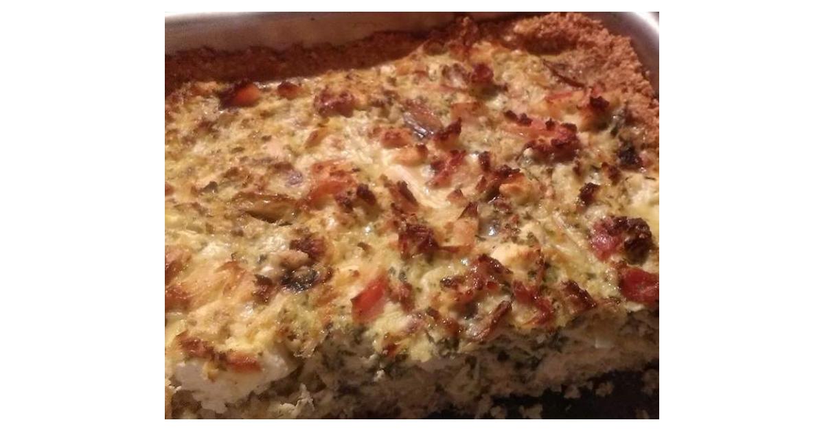 Chicken, spinach and feta quiche with a quinoa and parmesan crust by