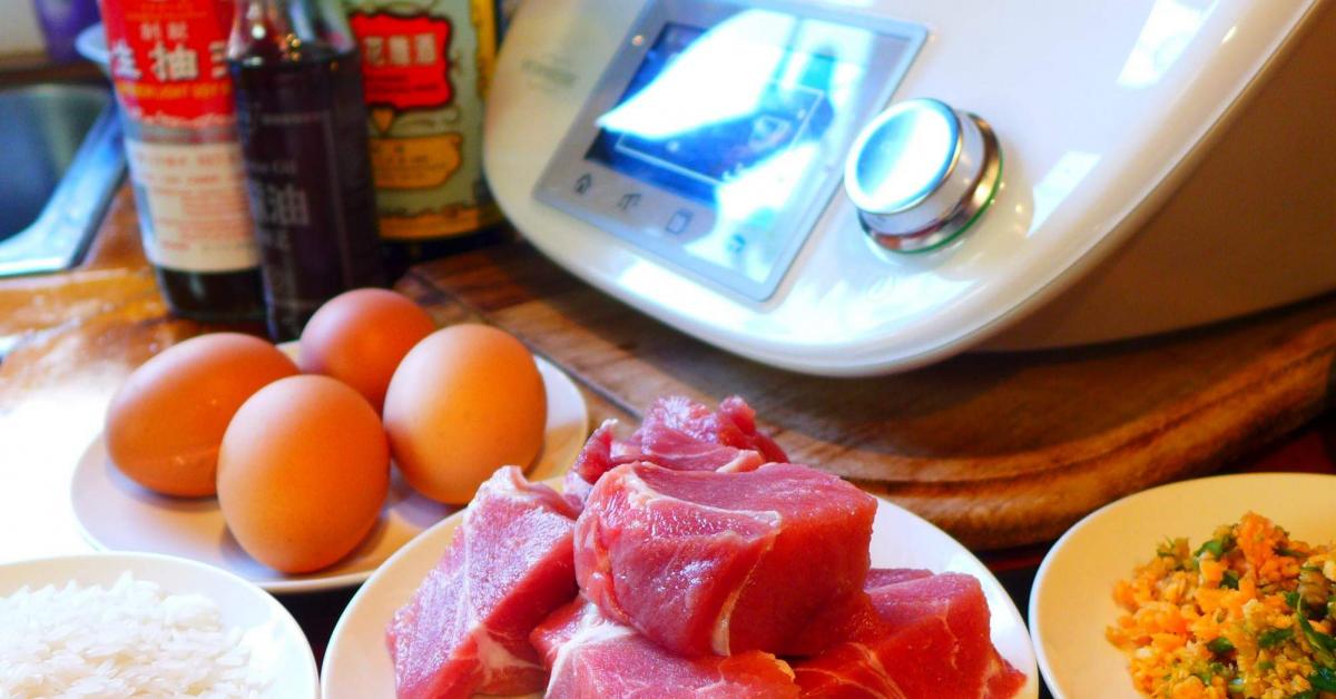 Steamed Silken Egg Omelette with Pork (Allinone Varoma Meal